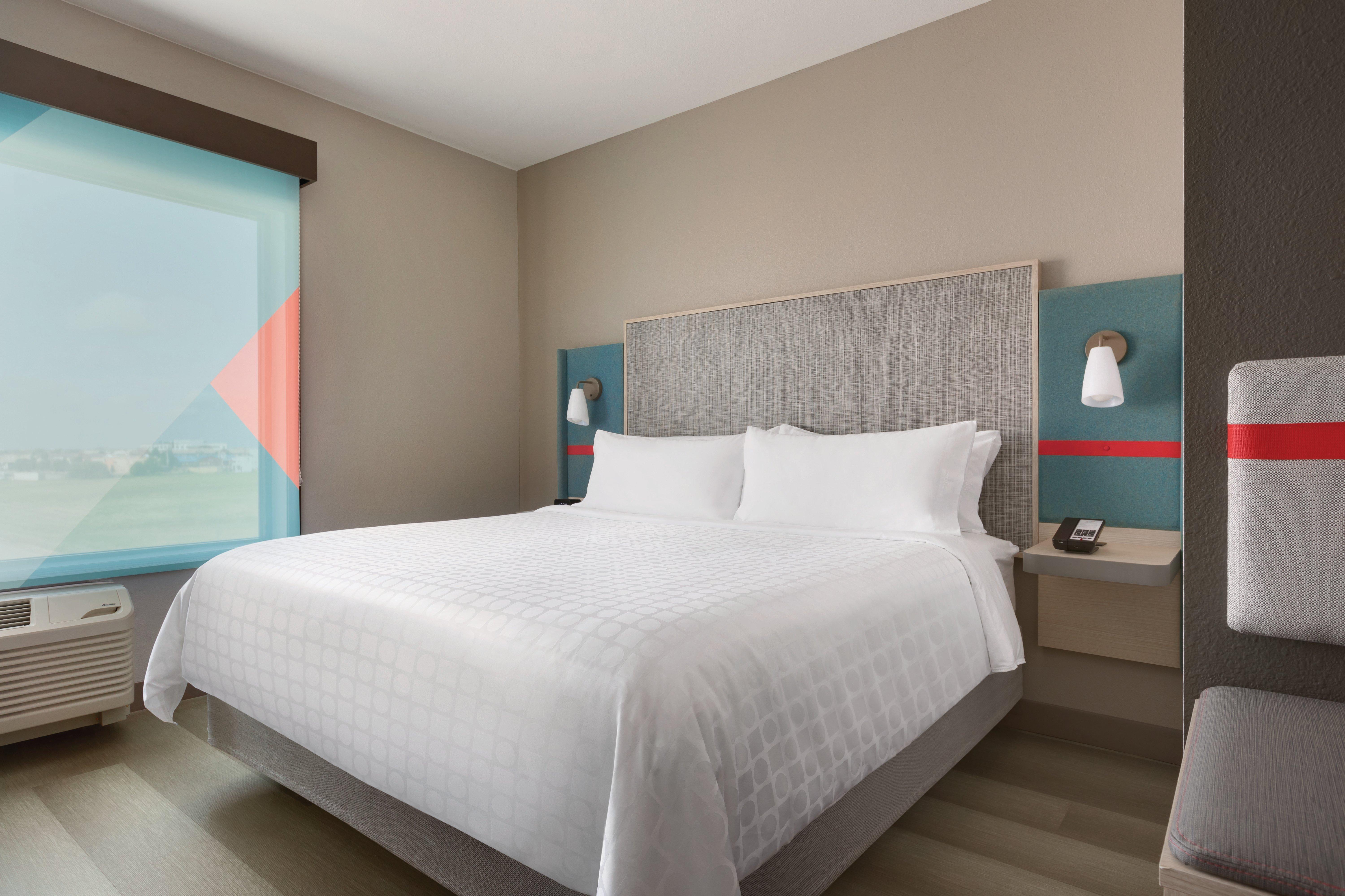 Avid Hotel - Staunton By Ihg Εξωτερικό φωτογραφία