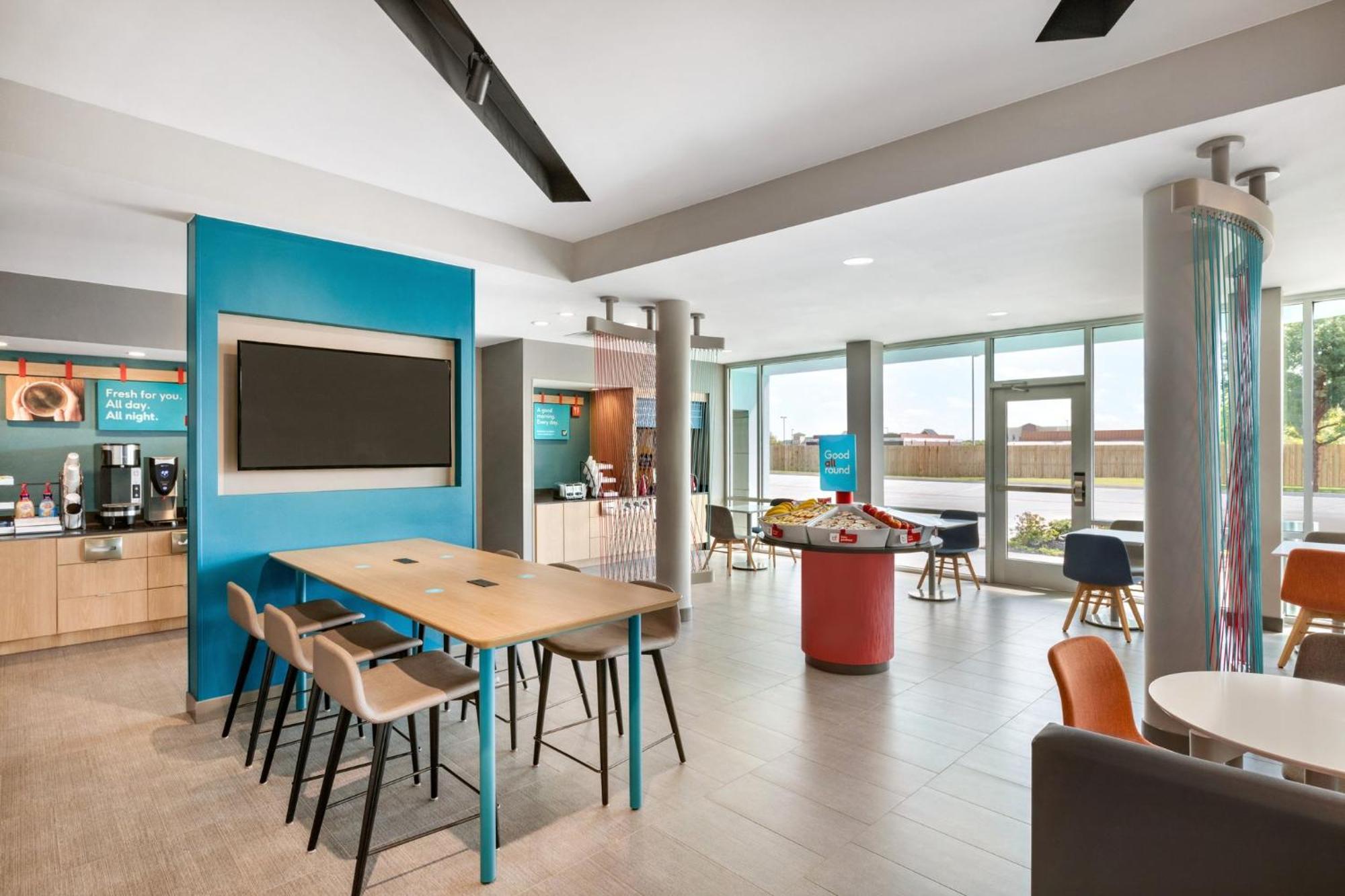Avid Hotel - Staunton By Ihg Εξωτερικό φωτογραφία
