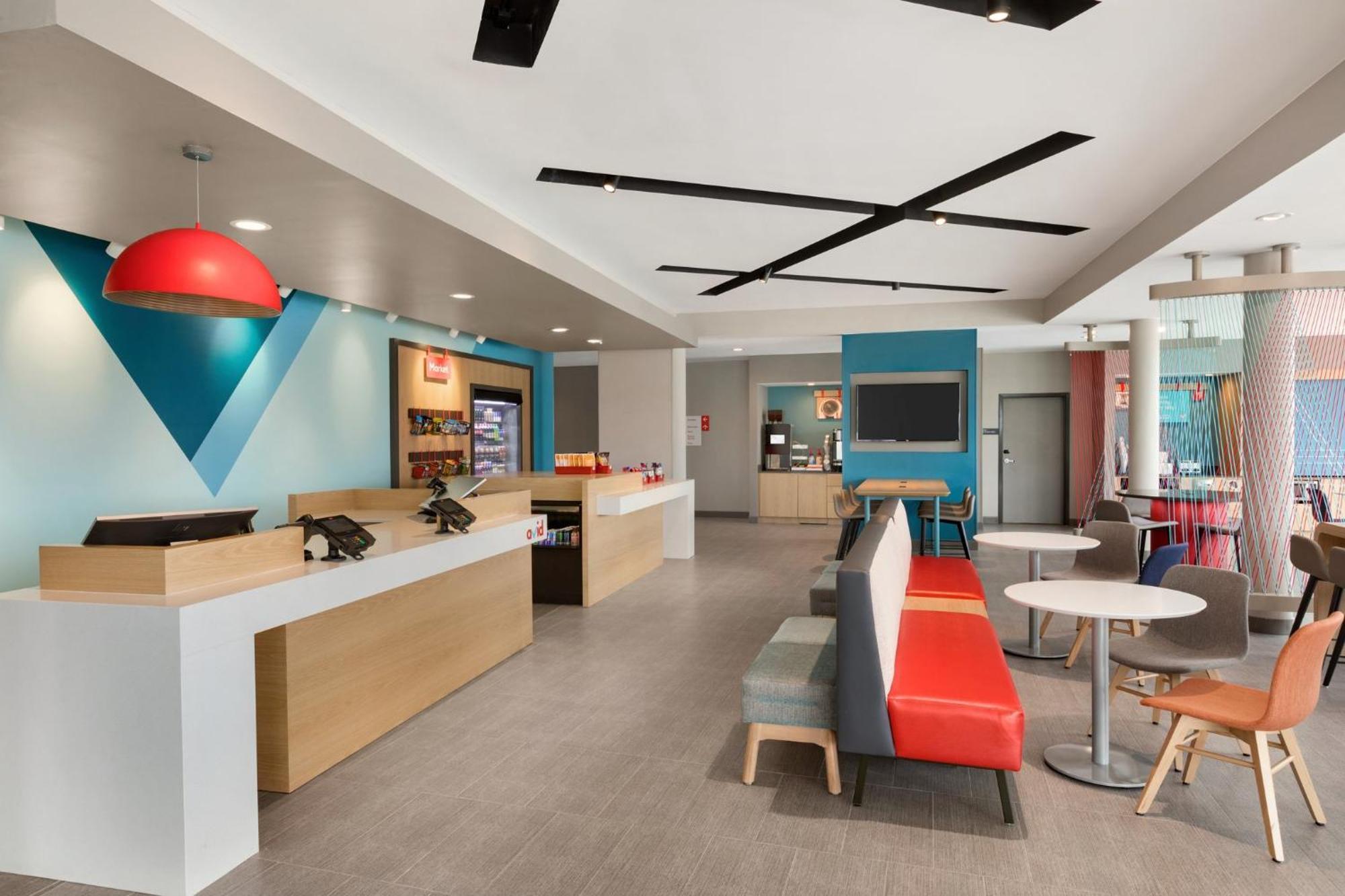 Avid Hotel - Staunton By Ihg Εξωτερικό φωτογραφία